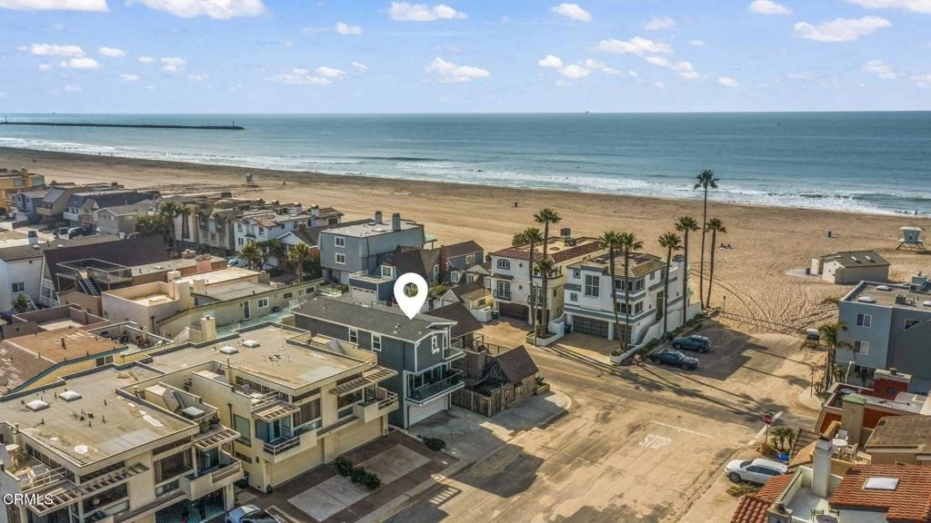 Photo of 104 La Brea Street