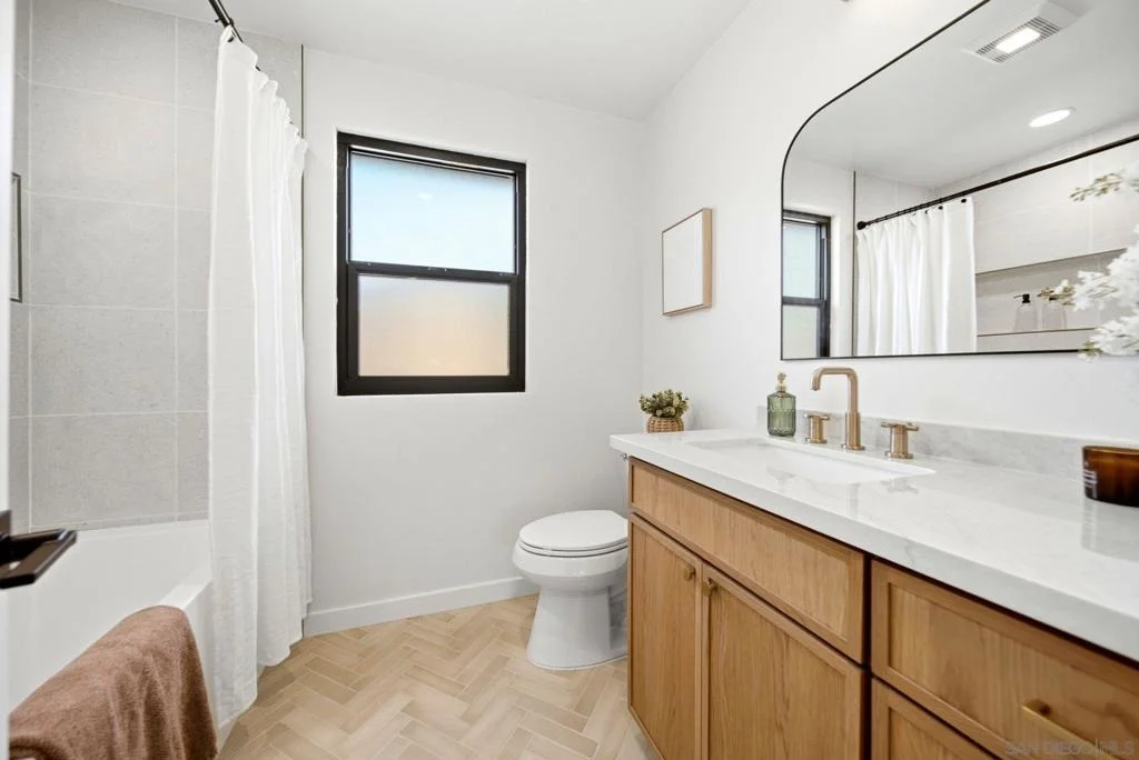 Photo of 824 Glen Arbor
