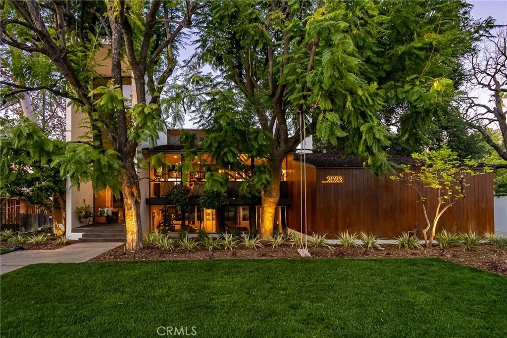 Photo of 2023 Arroyo Drive