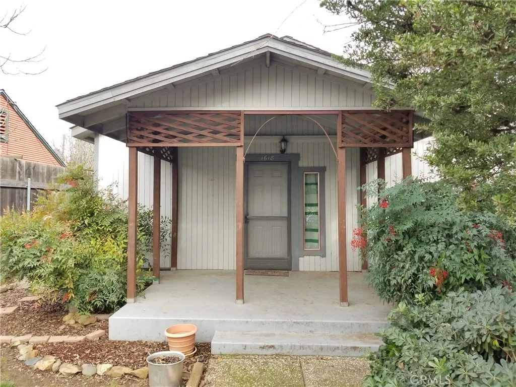 Photo of 1618 Spruce Avenue