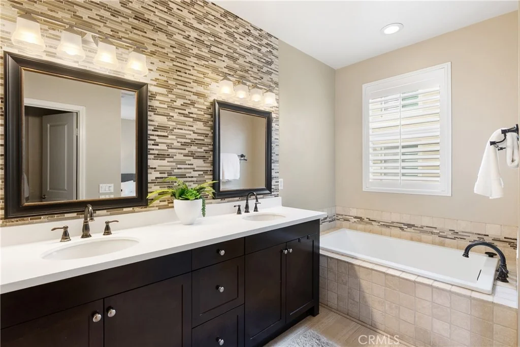 Photo of Unit 106 at 5331 Ocean