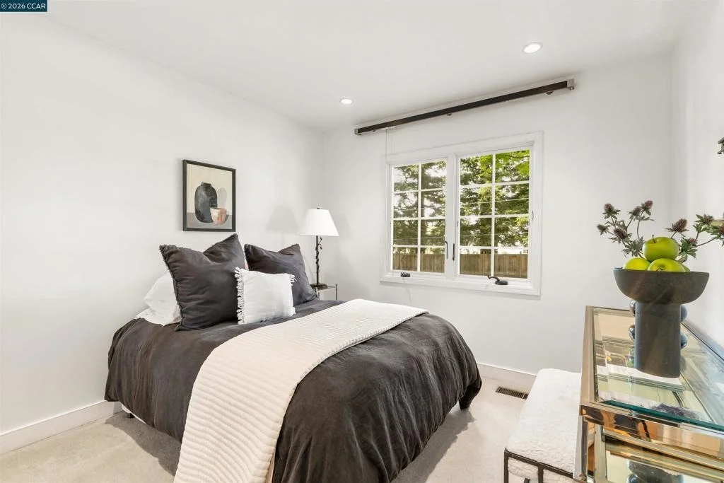 Photo of 11 San Andreas Drive