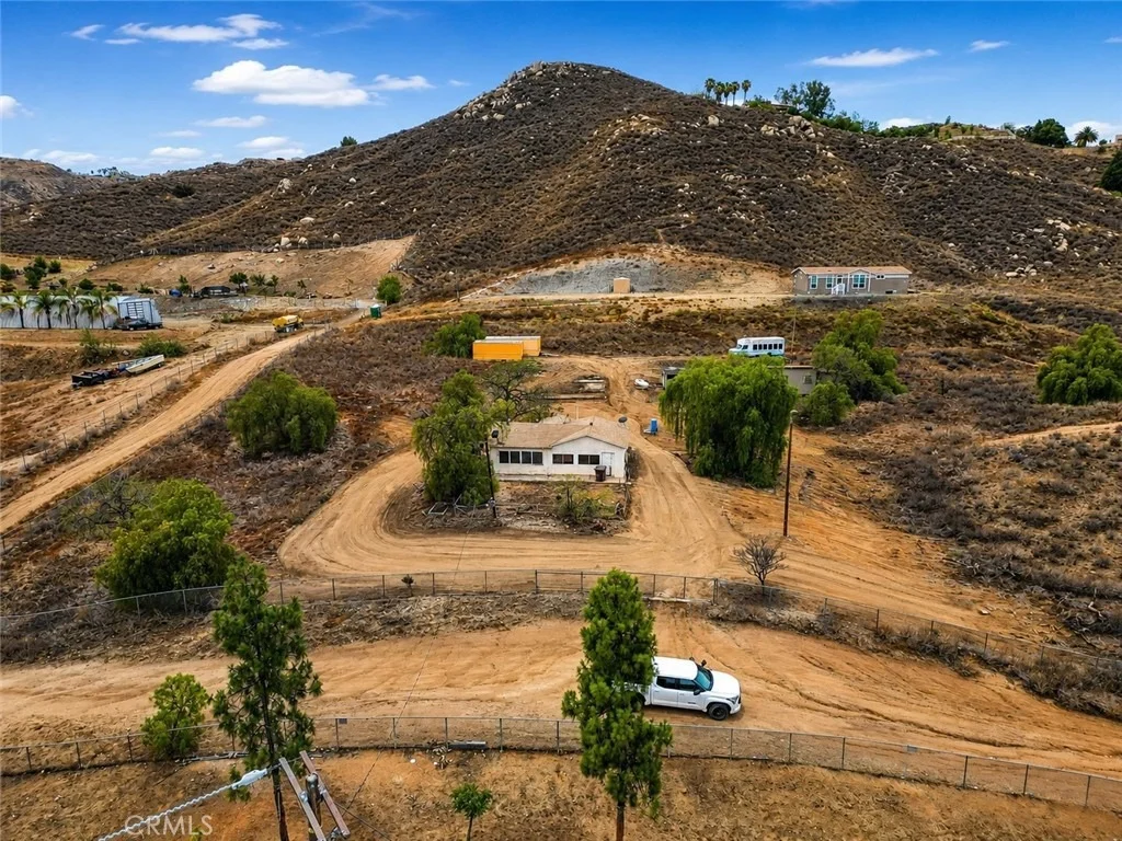 Photo of 15953 Cajalco Road