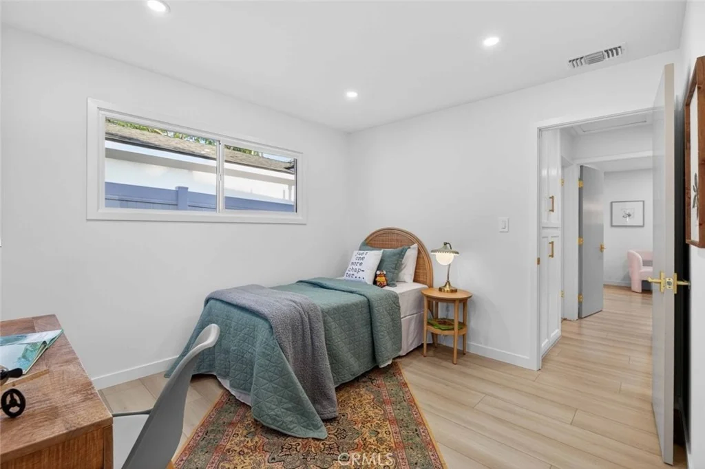 Photo of 6433 Creemore Lane