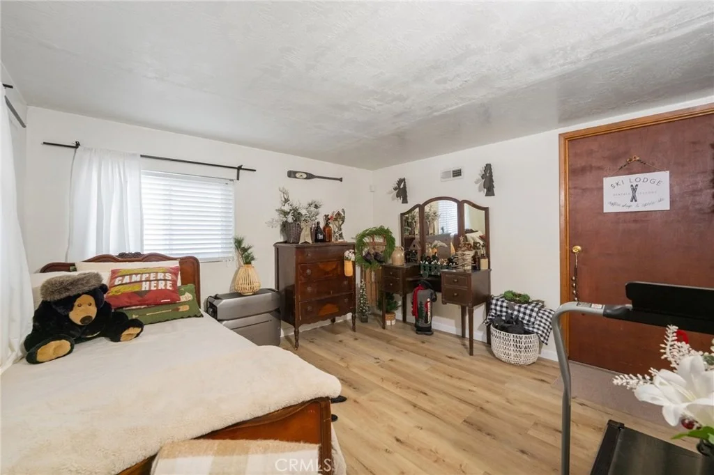 Photo of 33060 Keller Drive