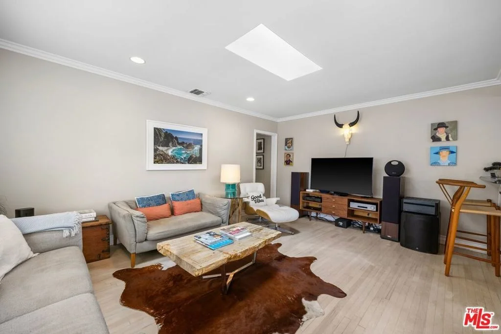 Photo of 2615 Beach Avenue