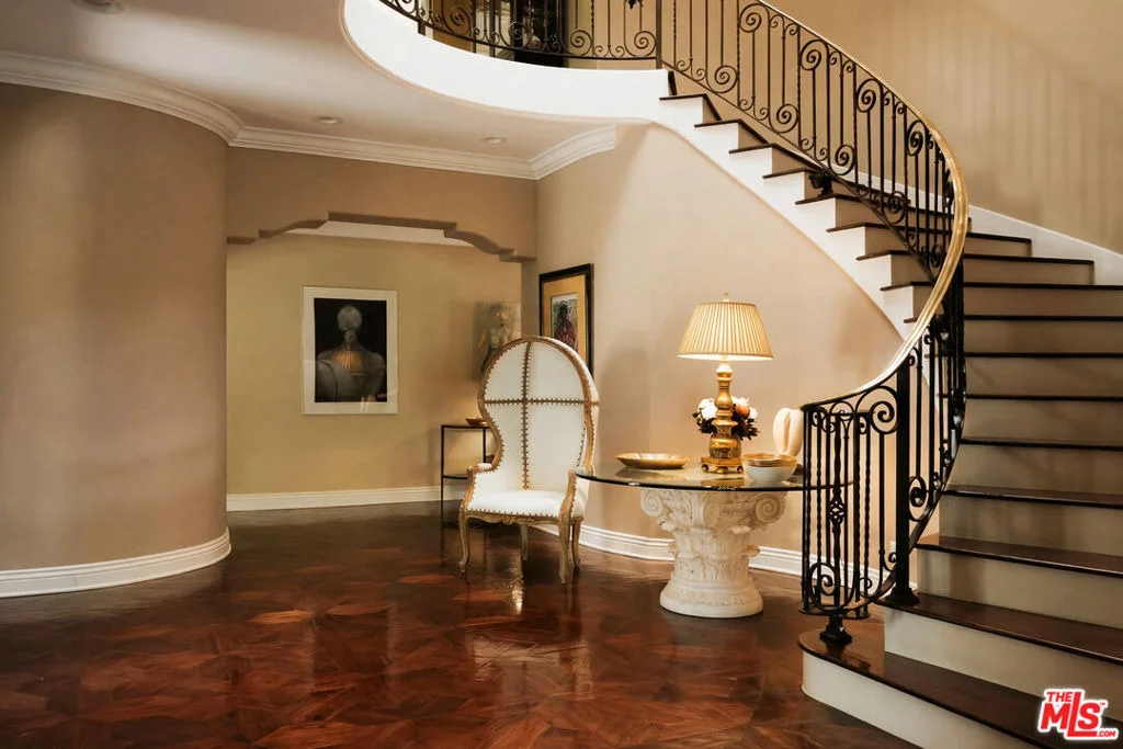 Photo of 2700 Benedict Canyon Drive