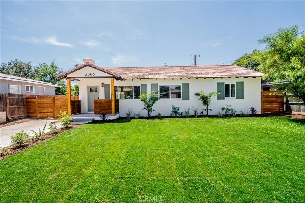 Photo of 2586 Prospect Avenue