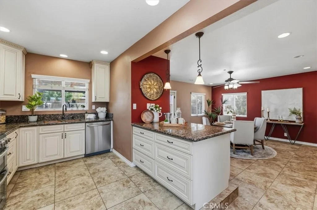 Photo of 3243 Temescal