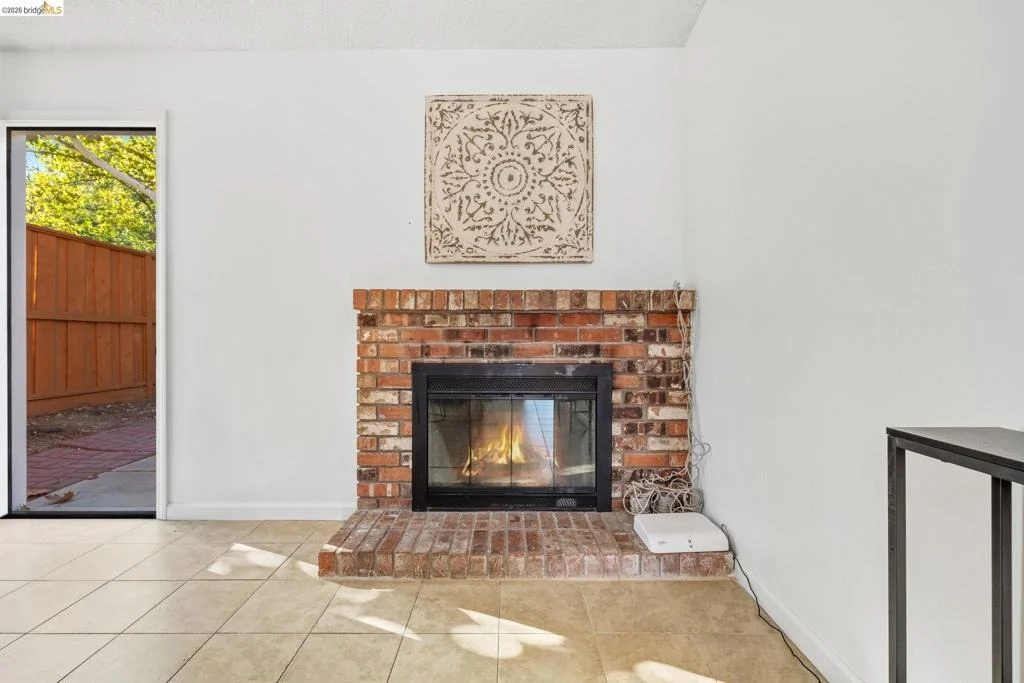 Photo of 2412 Sequoia Dr