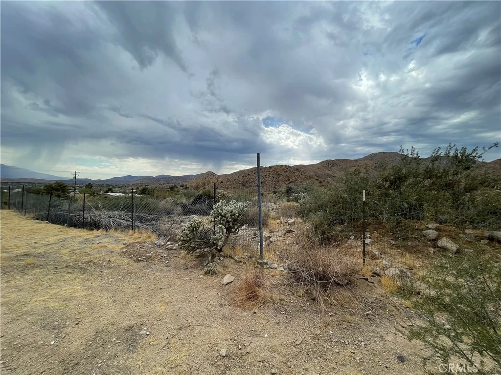 Photo of 52390 Altadena