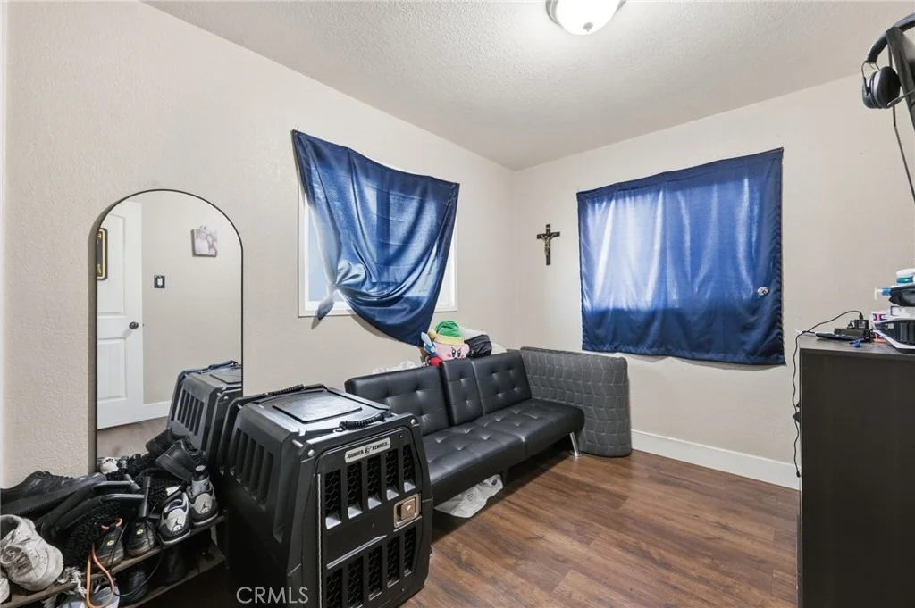 Photo of 18631 Hawthorne