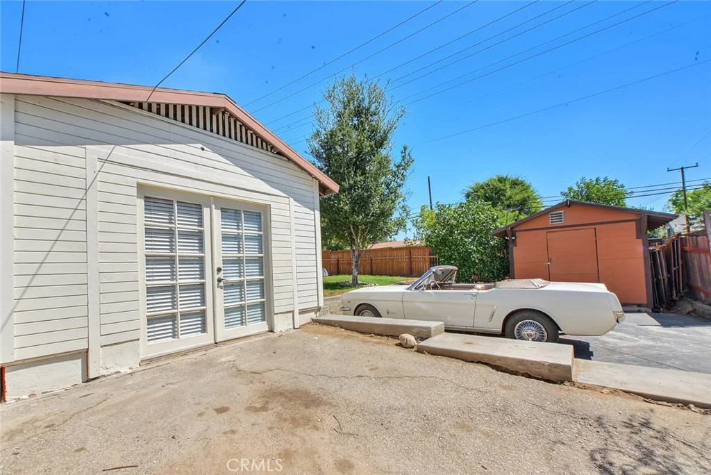 Photo of 321 N Cataract