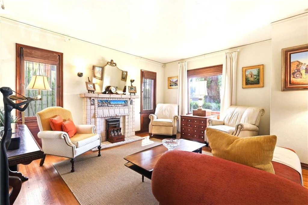 Photo of 18 W Cypress Avenue