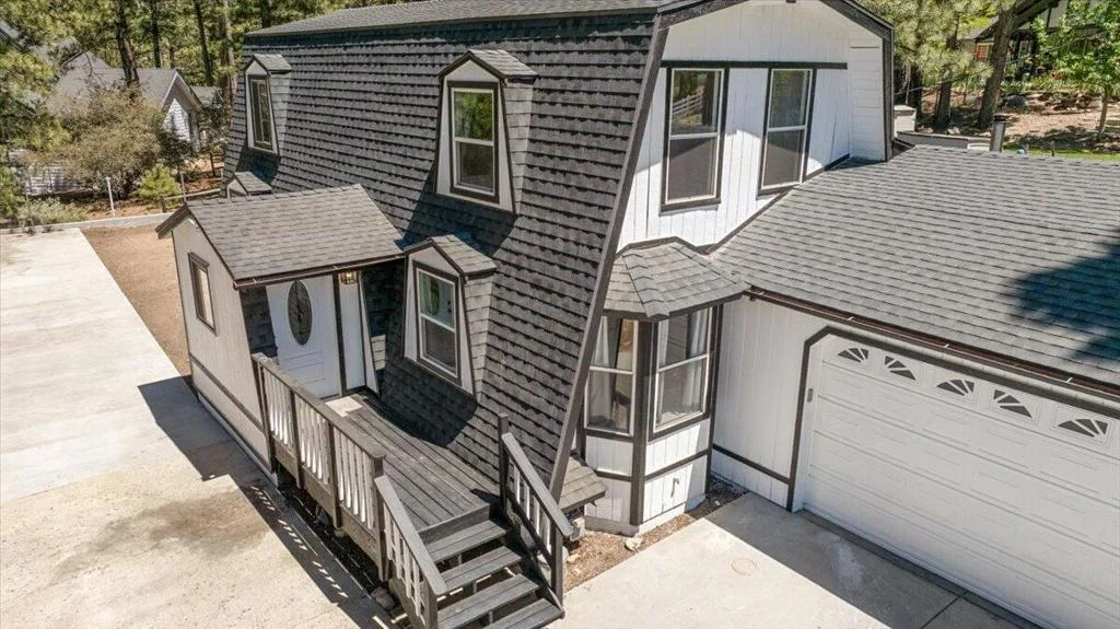 Photo of 498 Division Drive