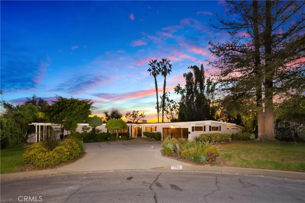Photo of 595 Rim Road