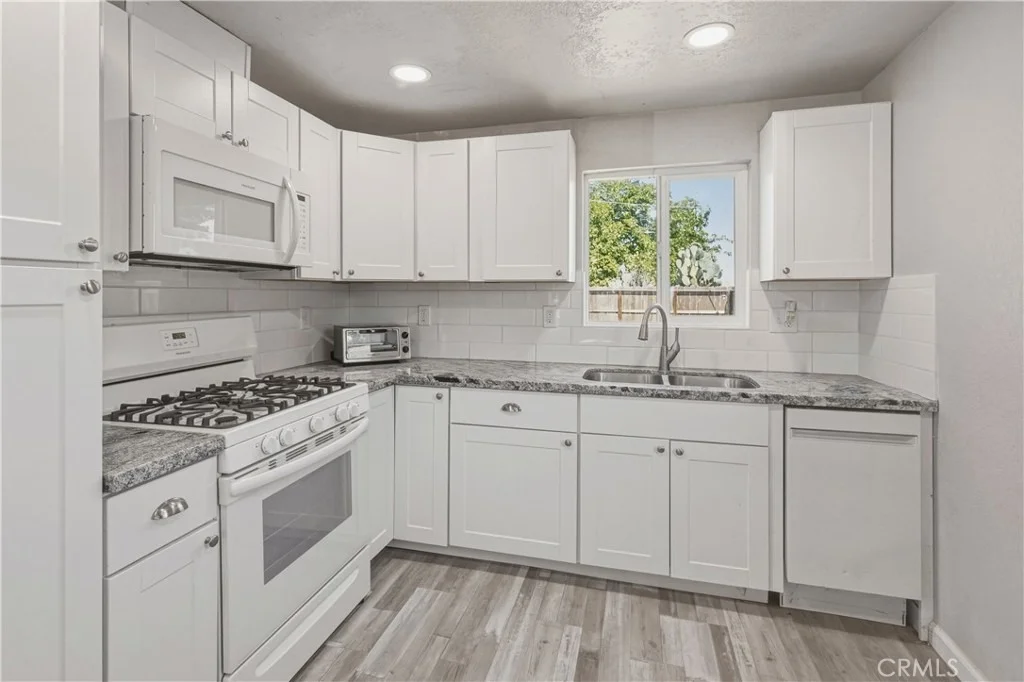 Photo of 394 S West