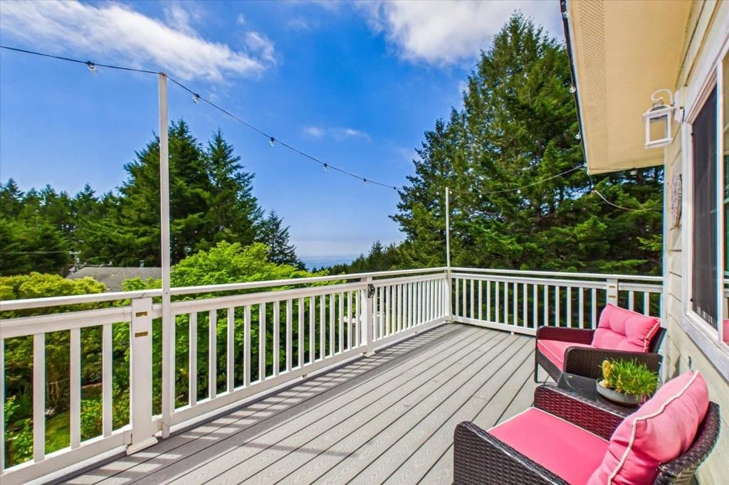Photo of 520 Redwood Road