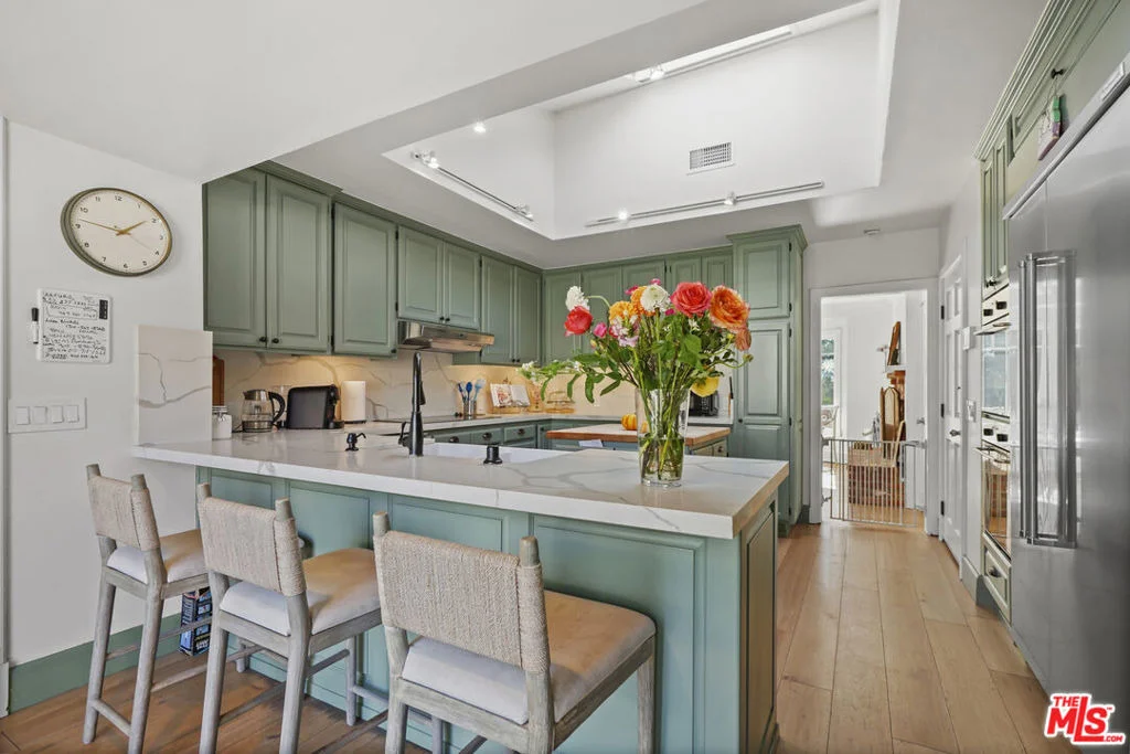 Photo of 6052 Merritt Drive