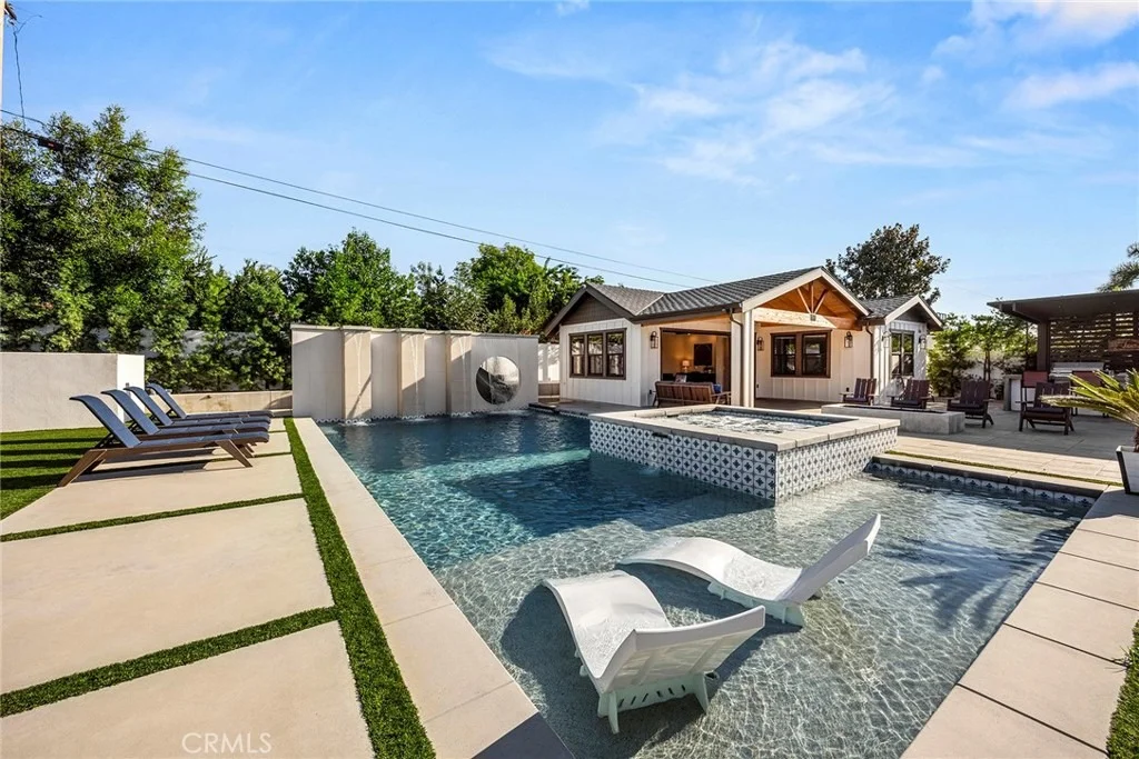 Photo of 136 Miramonte Drive