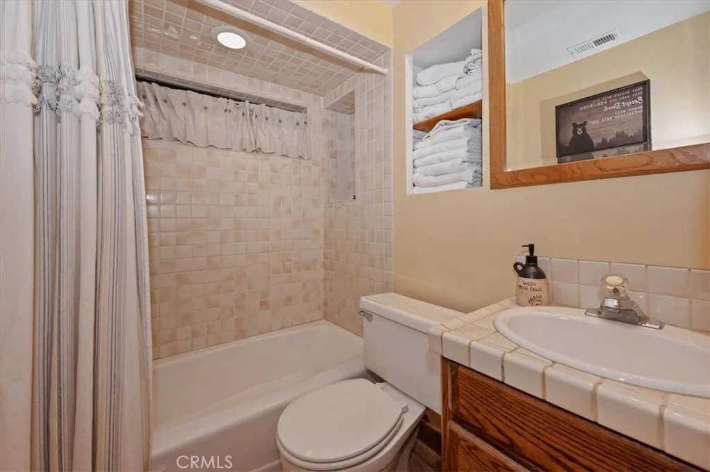 Photo of 27596 Oak Knoll