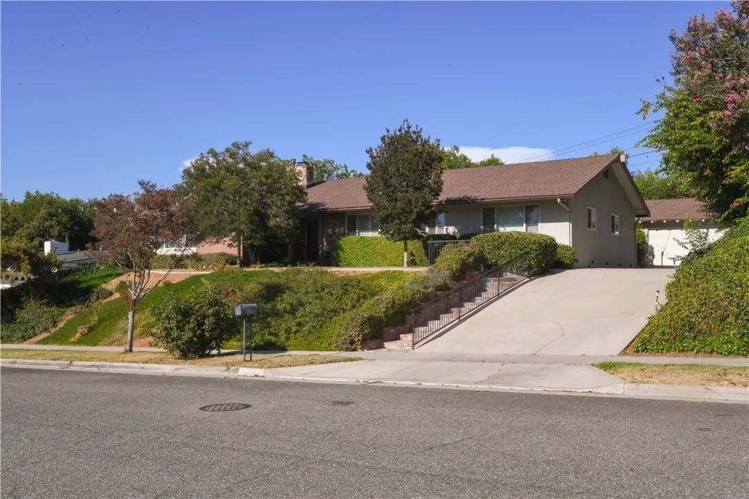 Photo of 5306 Bardwell