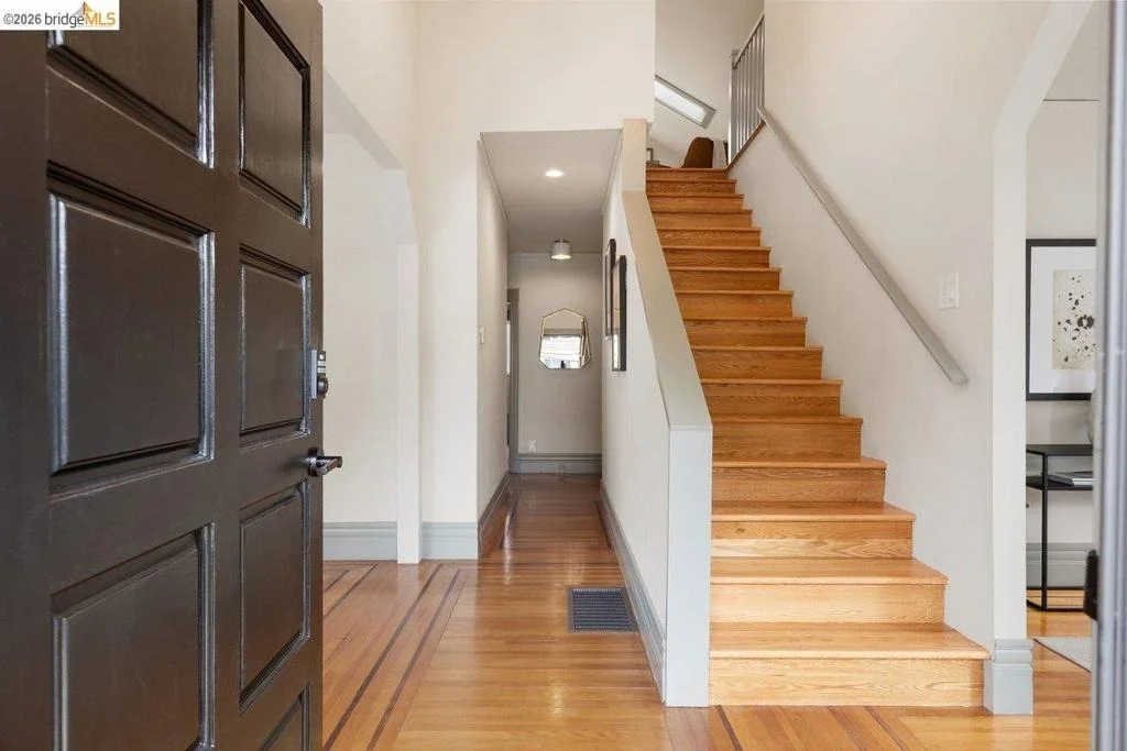 Photo of 548 Wesley Ave