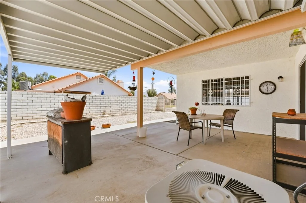 Photo of 2562 Alegre Avenue