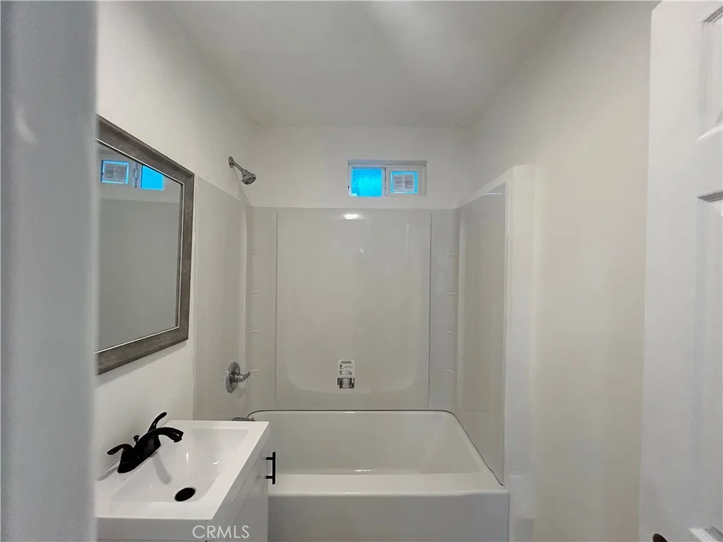 Photo of 2412 Gale Avenue