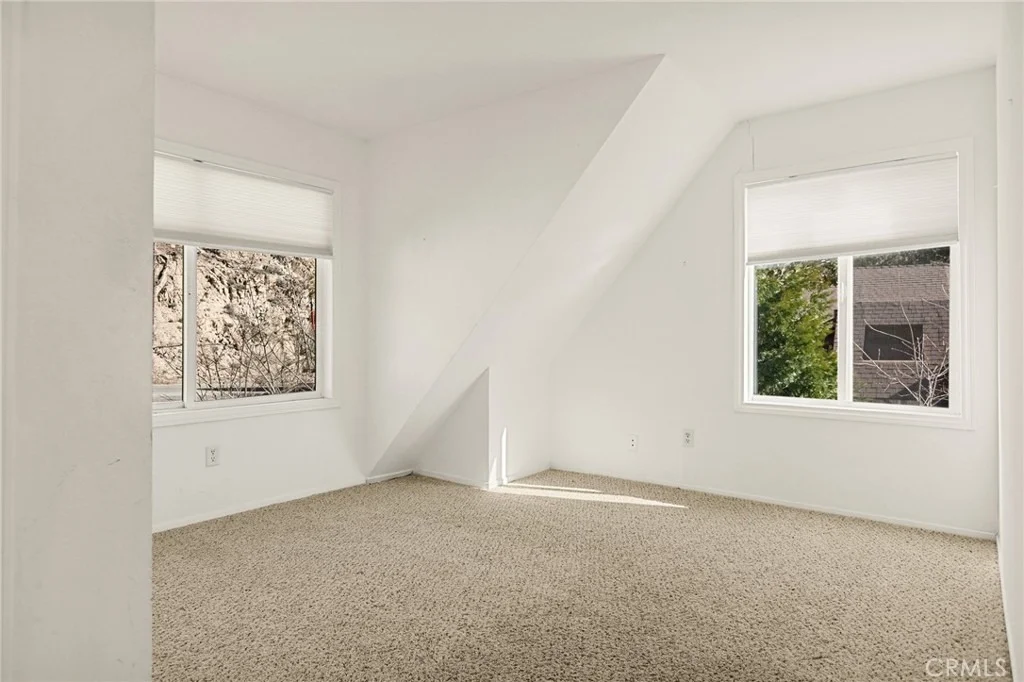 Photo of 971 Nadelhorn Drive