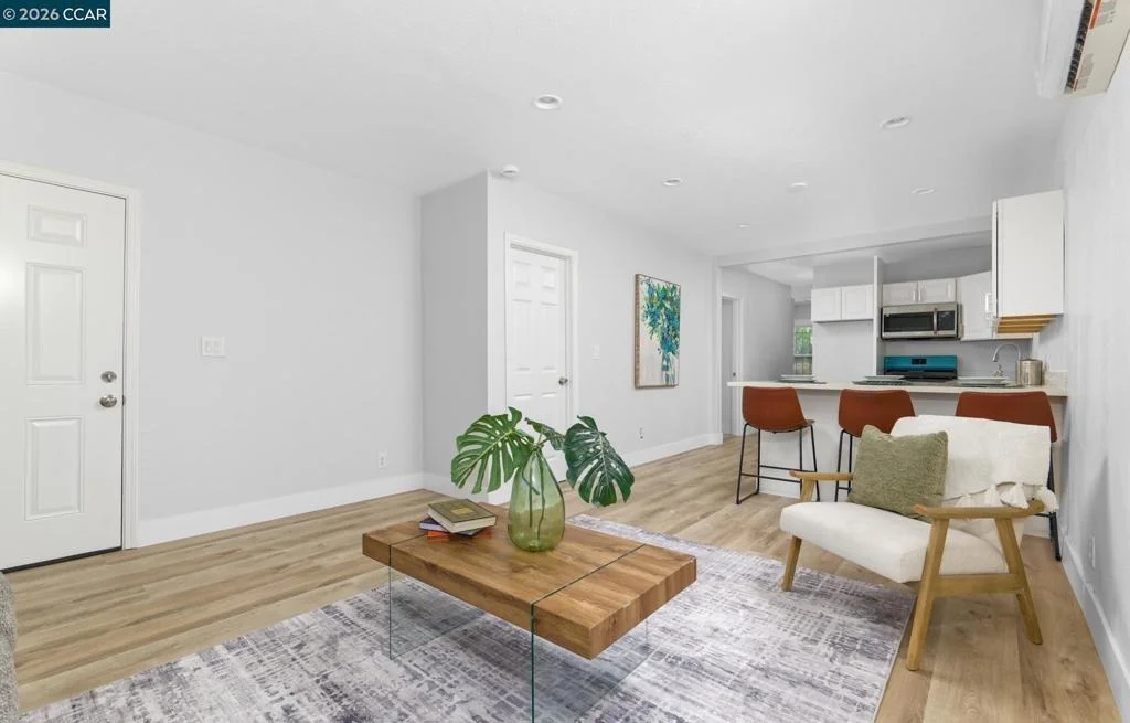 Photo of 226 W 9Th St