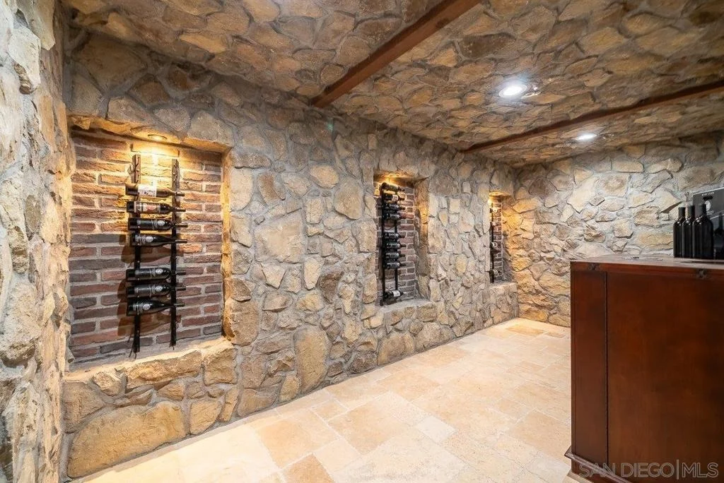 Photo of 33 Gateview