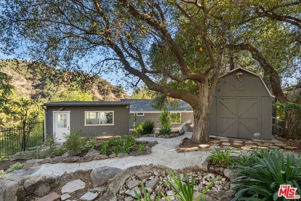 Photo of 5514 Canyonside Road