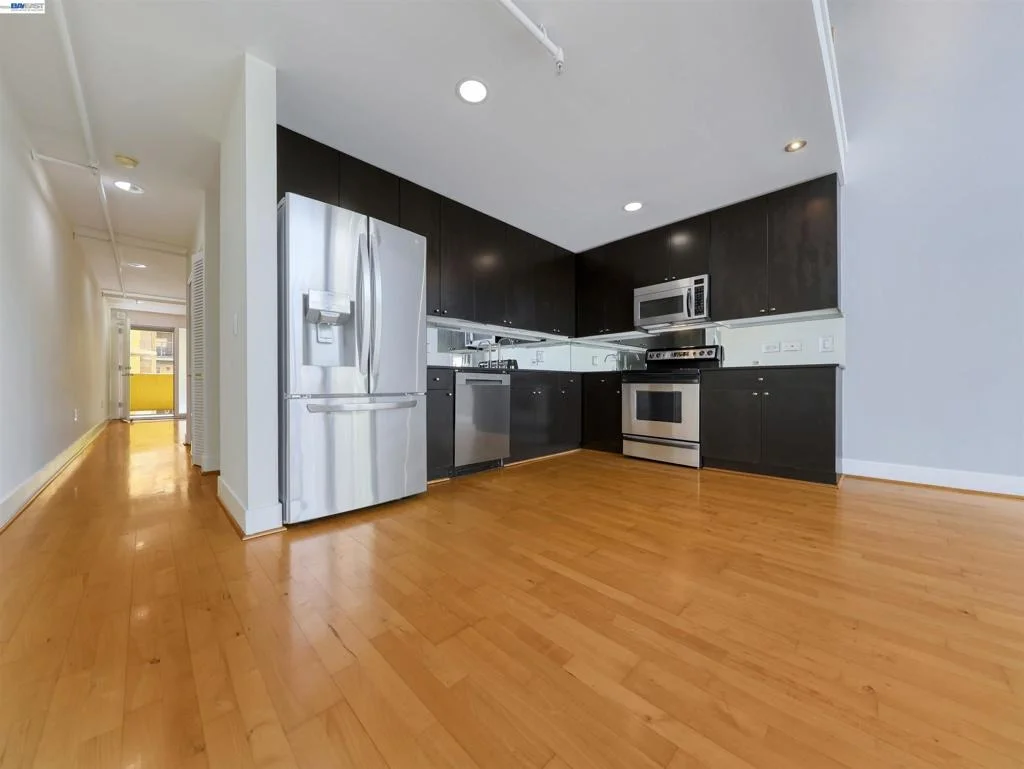 Photo of Unit 507 at 311 Oak St