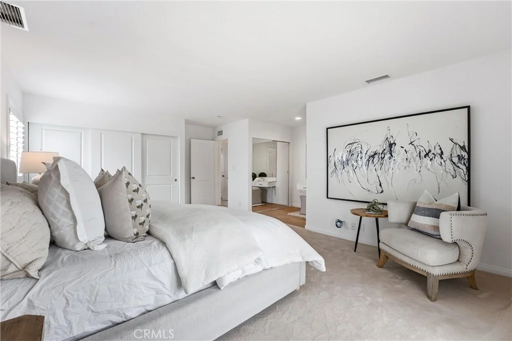Photo of 26635 Saddleback