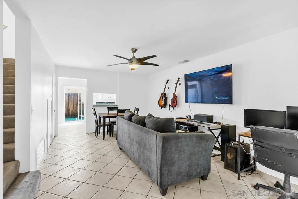 Photo of Unit UNIT3 at 888 Cherrywood Way