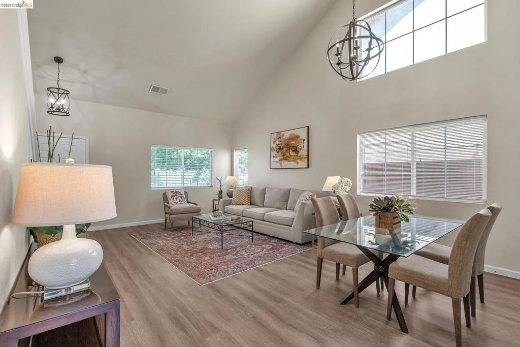 Photo of 544 Pine Creek Cir