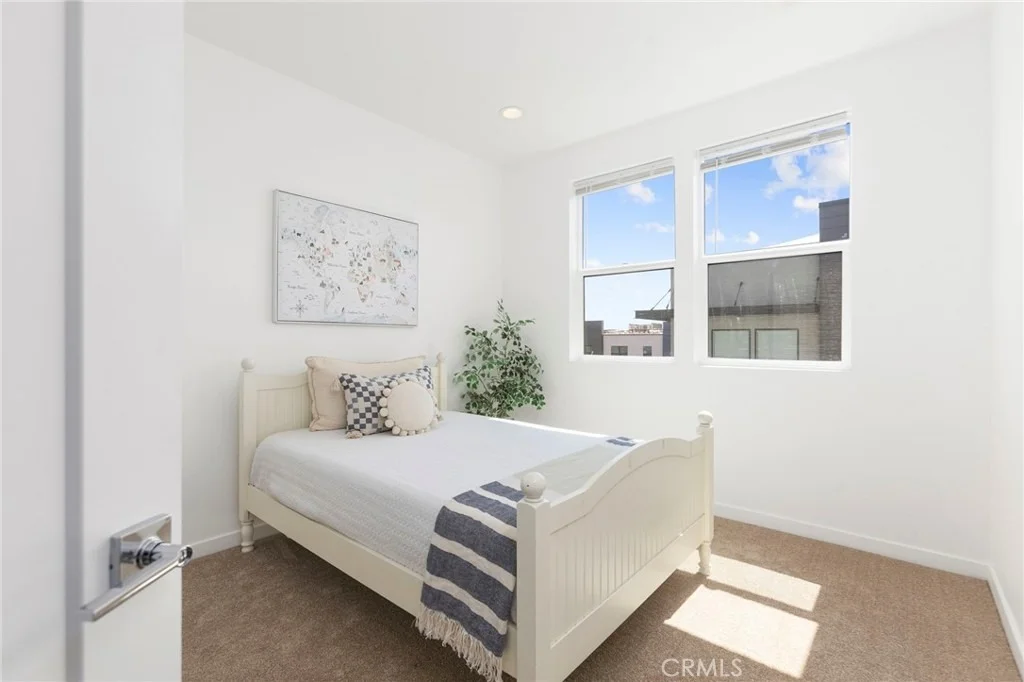 Photo of 422 W Central