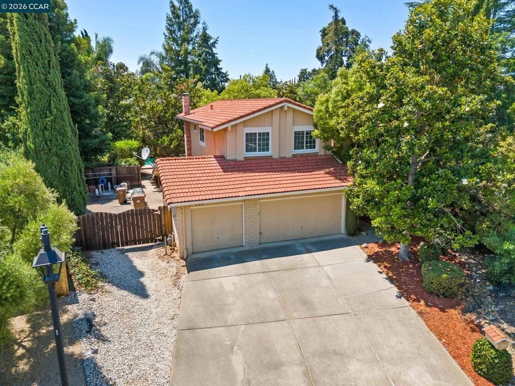 Photo of 721 Black Point Pl