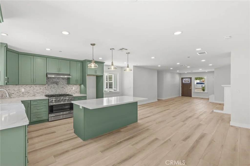 Photo of 4623 Center Avenue