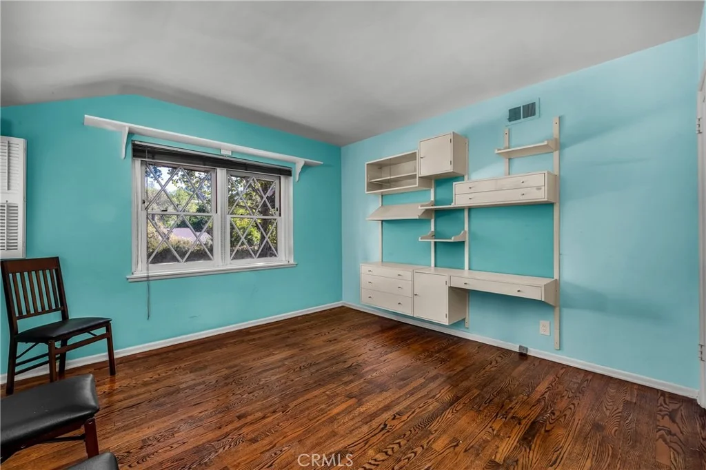 Photo of 4317 Petit Avenue