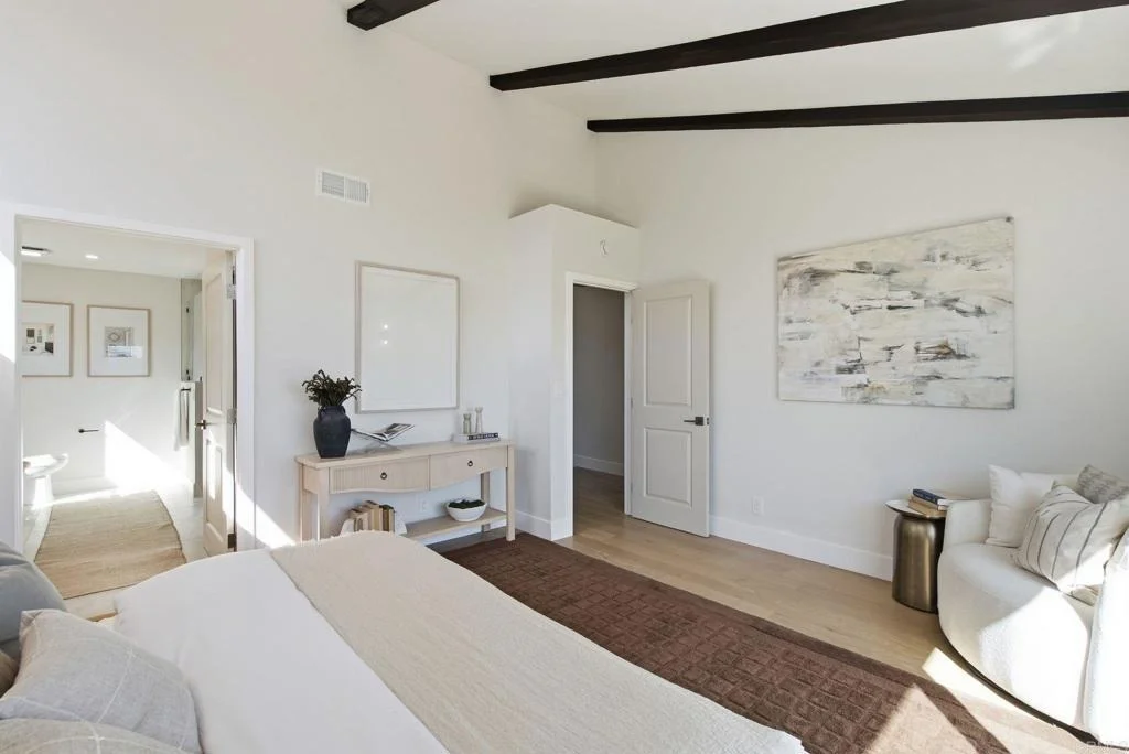 Photo of 2712 Mateo Place