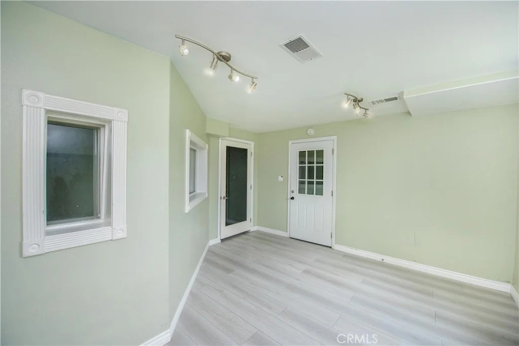 Photo of 17631 Cottrell