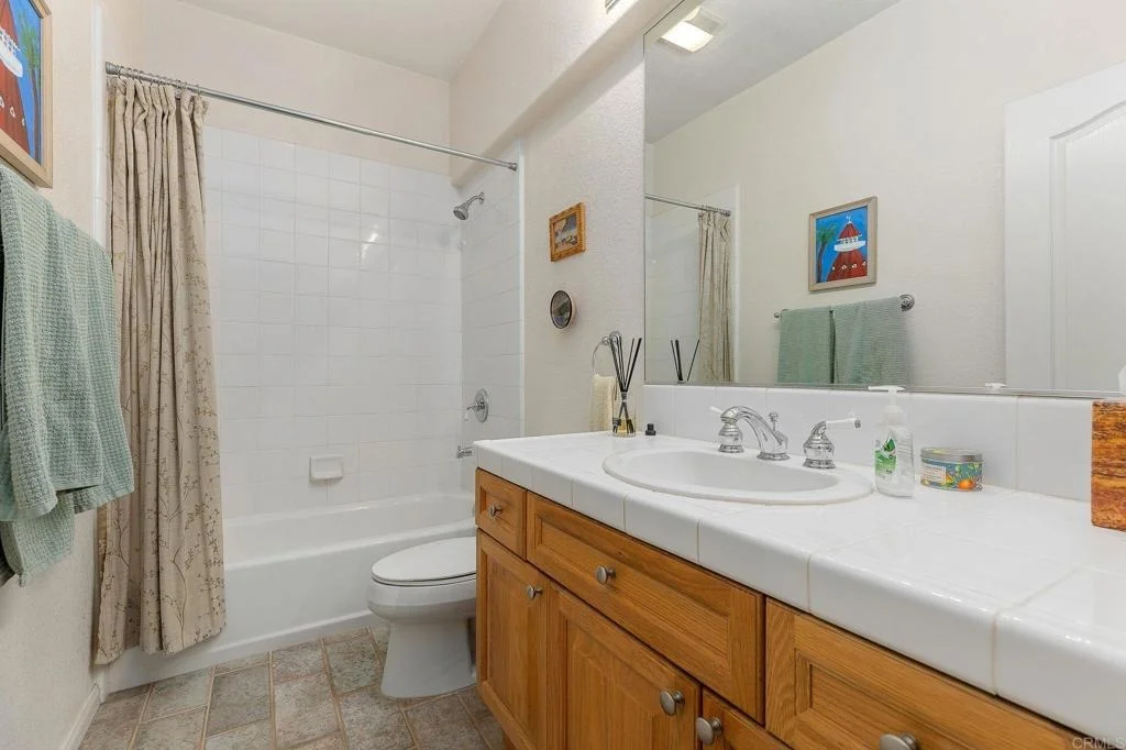 Photo of 2445 Southern Oak Road