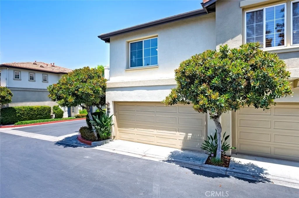 Photo of 447 Ridgeway