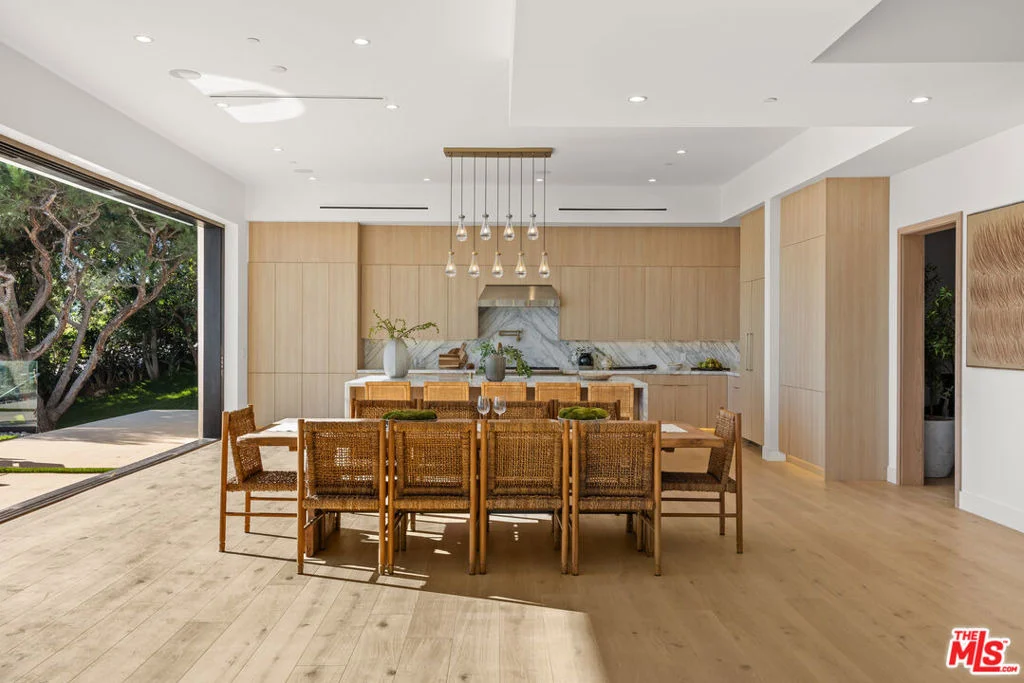 Photo of 4732 Avenida Del Mar