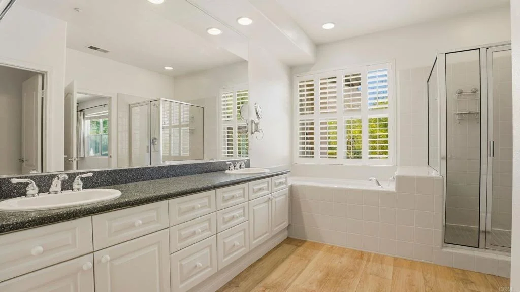 Photo of 2527 Southern Oak Road