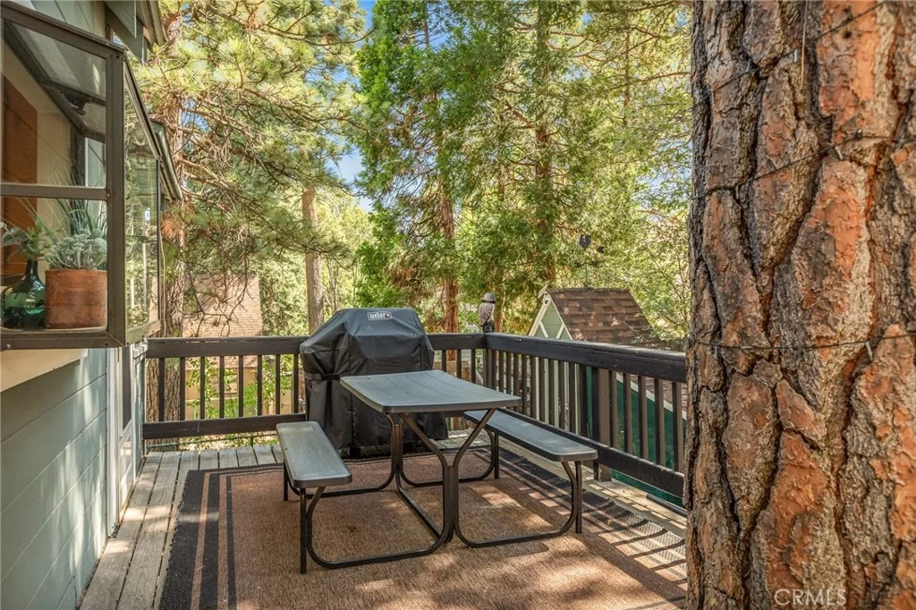 Photo of 380 Hemlock