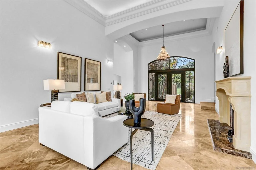 Photo of 6102 Avenida Alteras