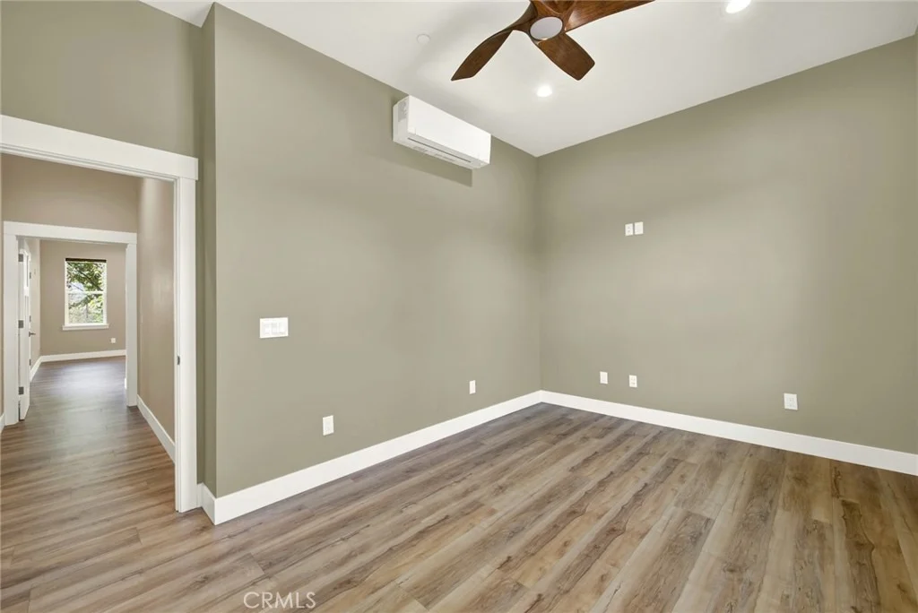 Photo of 1690 BEND LANE